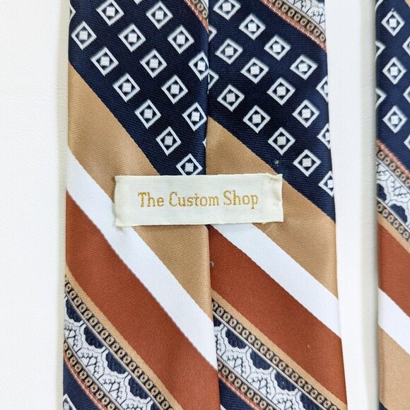 Vintage 1970's Necktie In A Bronze And Navy Retro Print. - Picture 6 of 8